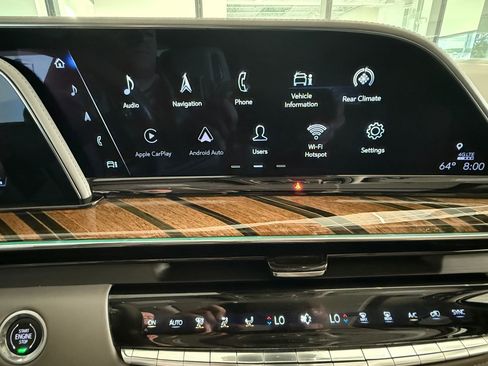 Used 2022 Cadillac Escalade Sport Platinum w/ LPO, ONYX Package AWD/4WD image 35