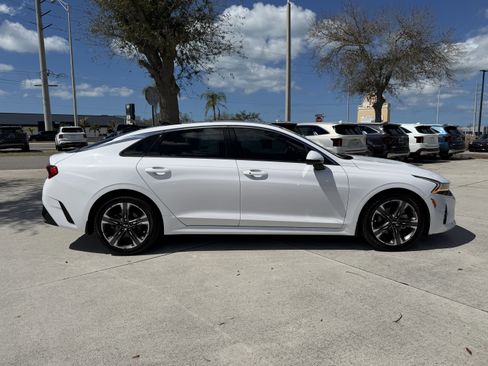Used 2021 Kia K5 EX image 3