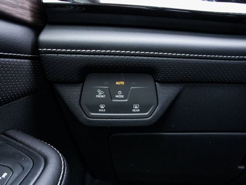 New 2026 Volkswagen Atlas SEL AWD/4WD image 15