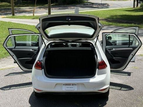 Used 2015 Volkswagen Golf S FWD image 36