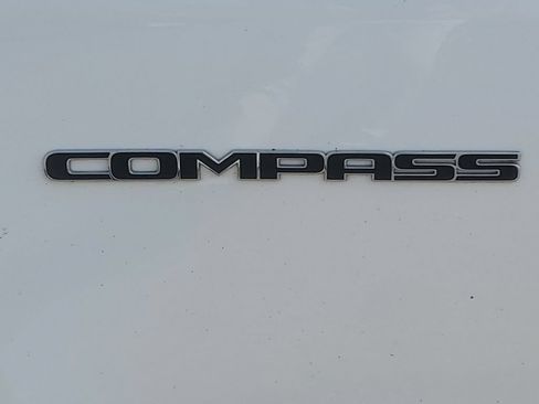 Used 2023 Jeep Compass Latitude AWD/4WD image 33