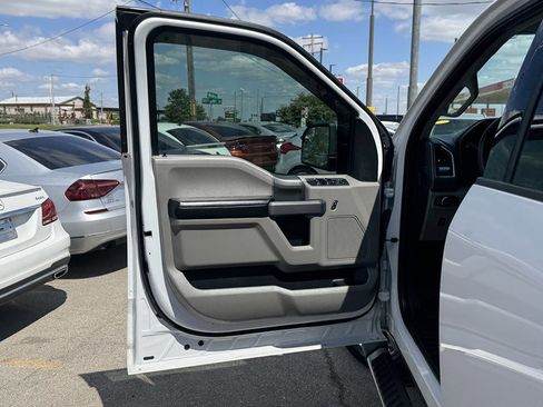 Used 2016 Ford F150 XLT w/ Equipment Group 302A Luxury AWD/4WD image 14