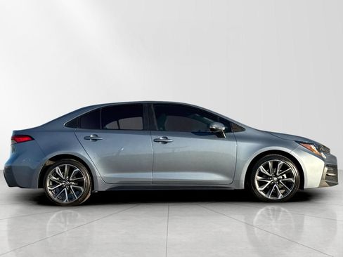 Used 2020 Toyota Corolla SE image 2