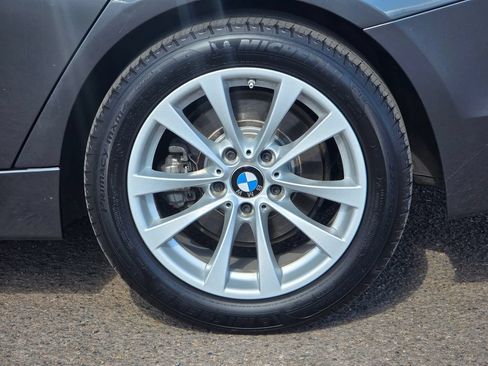 Used 2017 BMW 320i Sedan RWD image 28