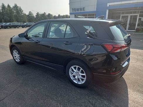 Used 2024 Chevrolet Equinox LS FWD image 5