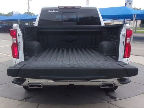 Used 2024 Chevrolet Silverado 1500 LTZ AWD/4WD image 18