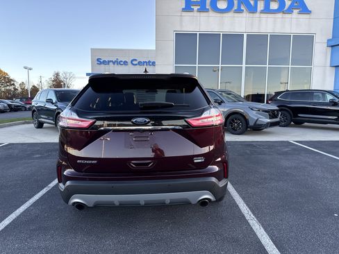 Used 2020 Ford Edge SEL w/ Cold Weather Package image 4