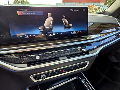 Used 2024 BMW X5 xDrive50e image 20