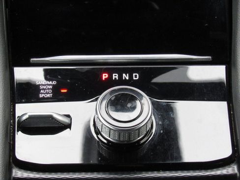 Used 2024 Jeep Grand Cherokee L Limited w/ Luxury Tech Group II image 34