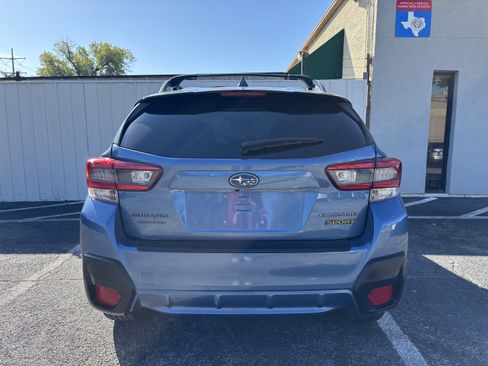 Used 2022 Subaru Crosstrek 2.5i Sport w/ Moonroof Package image 4