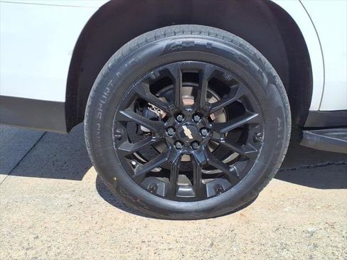 Used 2023 Chevrolet Tahoe Premier AWD/4WD image 8