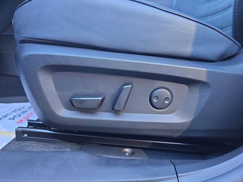 New 2025 Mitsubishi Outlander SE image 13