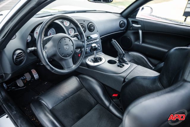 Used 2009 Dodge Viper ACR RWD image 2