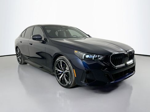 New 2026 BMW 530i xDrive w/ M Sport Package image 3