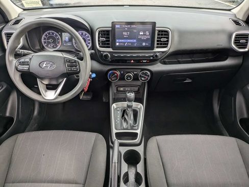 Used 2022 Hyundai Venue SE w/ Cargo Package FWD image 15
