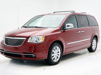 Used 2016 Chrysler Town & Country Limited Platinum video 2