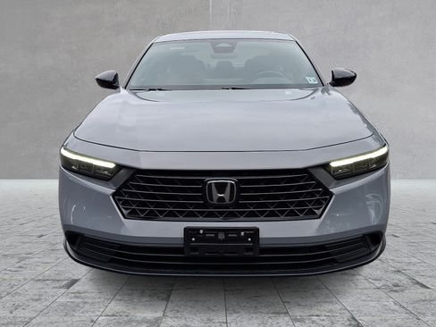Used 2023 Honda Accord Sport image 2