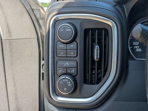 Used 2021 Chevrolet Silverado 1500 LT w/ Texas Edition Plus AWD/4WD image 12