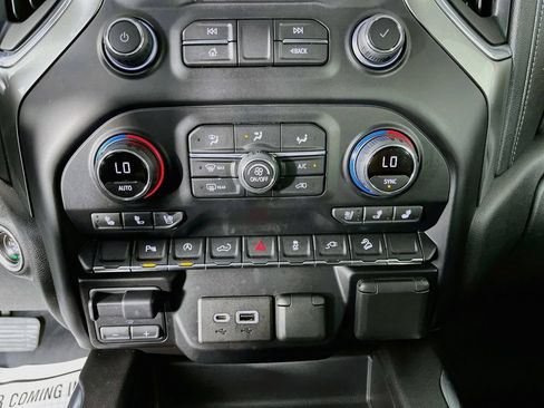 Used 2021 Chevrolet Silverado 1500 LTZ w/ Z71 Off-Road Package AWD/4WD image 23