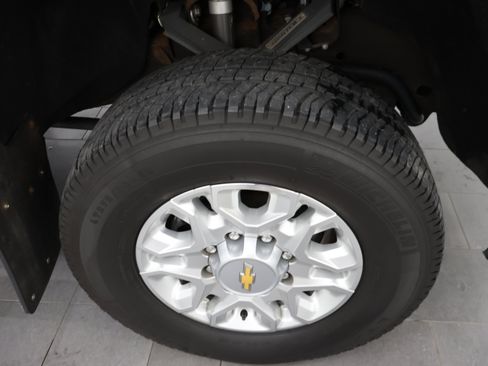 Used 2023 Chevrolet Silverado 3500 LT w/ All Star Edition AWD/4WD image 3