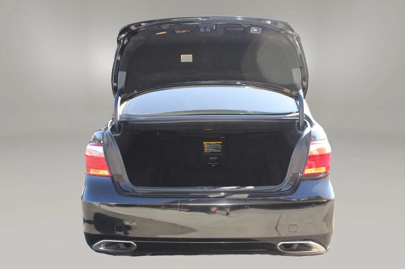 Used 2010 Lexus LS 460 RWD image 36
