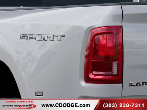 New 2026 RAM 3500 Laramie AWD/4WD image 9