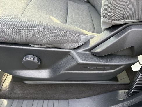 Used 2025 Ford F150 XLT AWD/4WD image 14