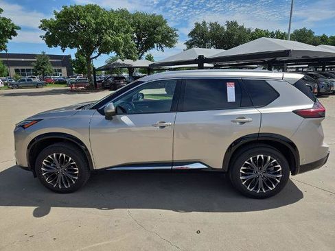 Certified 2026 Nissan Rogue Platinum w/ Platinum Premium Package AWD/4WD image 2