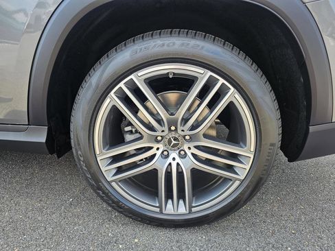 Used 2026 Mercedes-Benz GLS 450 4MATIC image 10