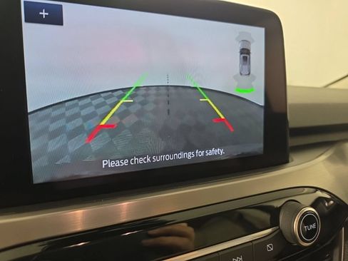 Used 2021 Ford Escape Titanium FWD image 19