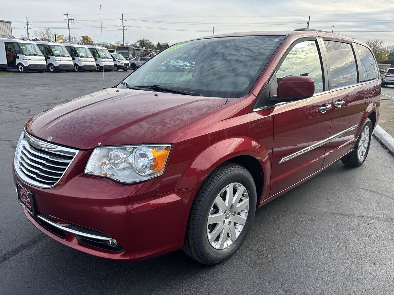 Used 2016 Chrysler Town & Country Touring w/ Driver Convenience Group FWD image 7