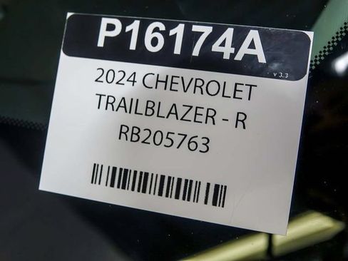 Certified 2024 Chevrolet TrailBlazer LT w/ LT Cold Weather Package FWD image 33