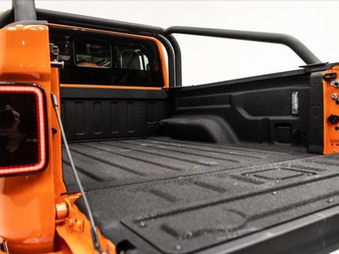 Used 2025 Jeep Gladiator Sport image 11