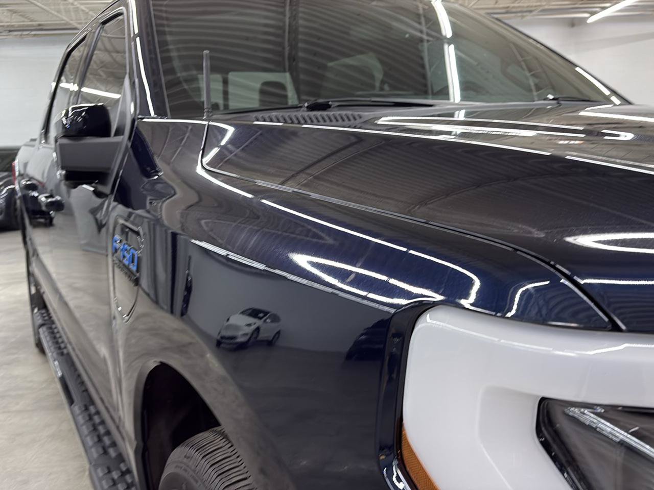 Used 2023 Ford F150 Lightning Platinum AWD/4WD image 5