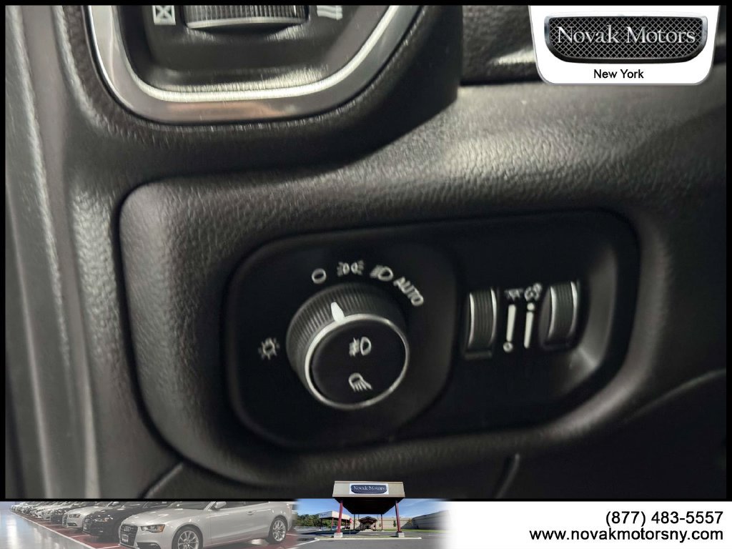 Used 2023 RAM 1500 Laramie AWD/4WD image 18