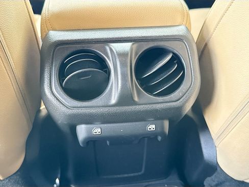 Used 2023 Jeep Wrangler Unlimited Sport AWD/4WD image 28