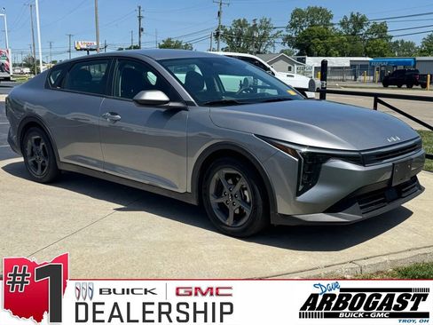 Used 2025 Kia K4 FWD image 1