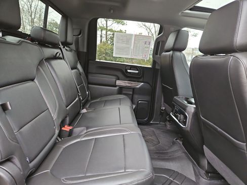 Used 2020 Chevrolet Silverado 2500 LTZ w/ LTZ Premium Package image 17