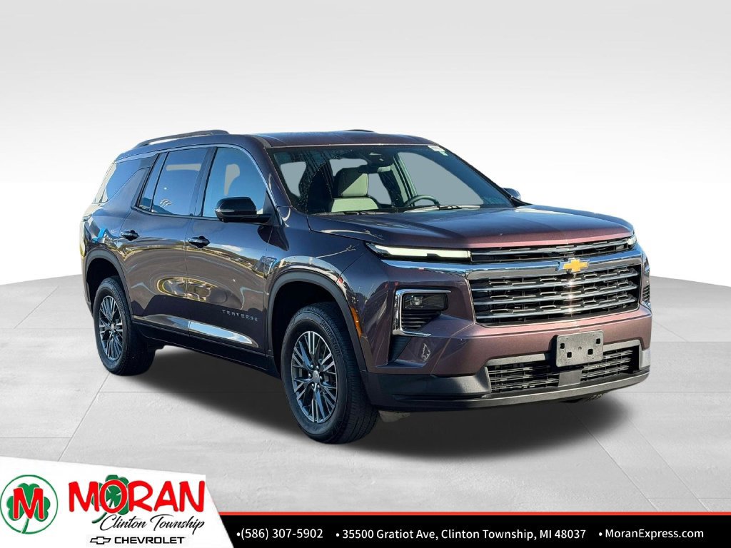 Used 2024 Chevrolet Traverse LT w/ LPO, Floor Liner Package FWD image 8