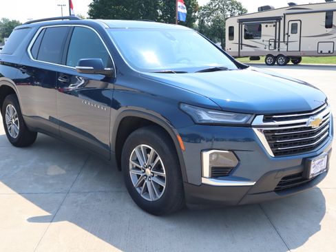 Used 2023 Chevrolet Traverse LT w/ LPO, Floor Liner Package AWD/4WD image 3
