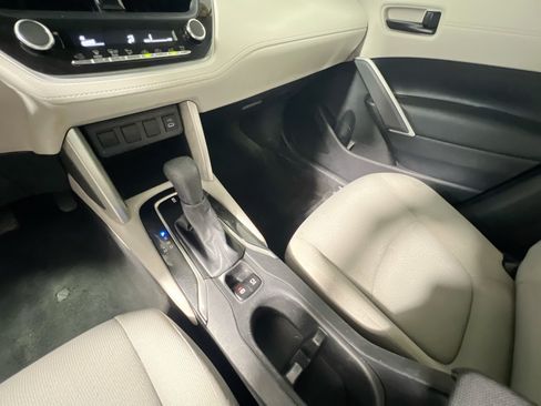 Used 2024 Toyota Corolla Cross L FWD image 24
