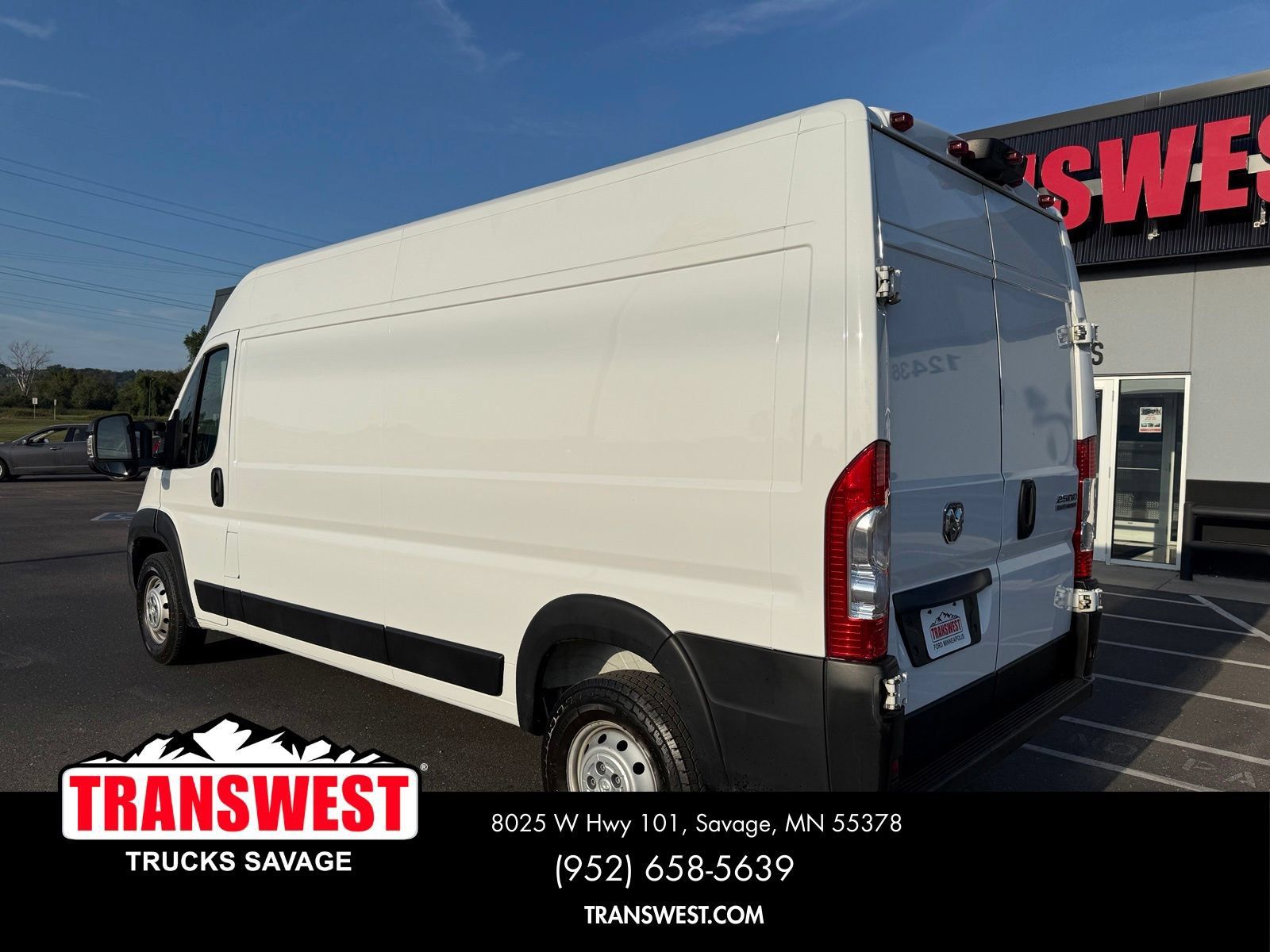 Used 2023 RAM ProMaster 2500 FWD image 3