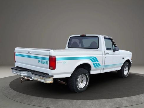 Used 1996 Ford F150 2WD Regular Cab image 2