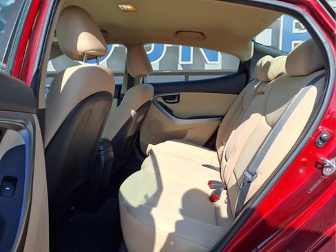 Used 2013 Hyundai Elantra GLS w/ Preferred Pkg image 8