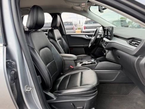 Used 2024 Ford Escape Platinum AWD/4WD image 16