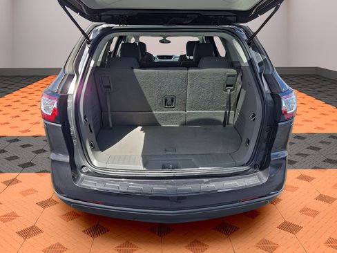 Used 2017 Chevrolet Traverse LS FWD image 15