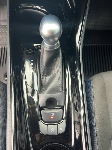 Used 2021 Toyota C-HR XLE FWD image 24