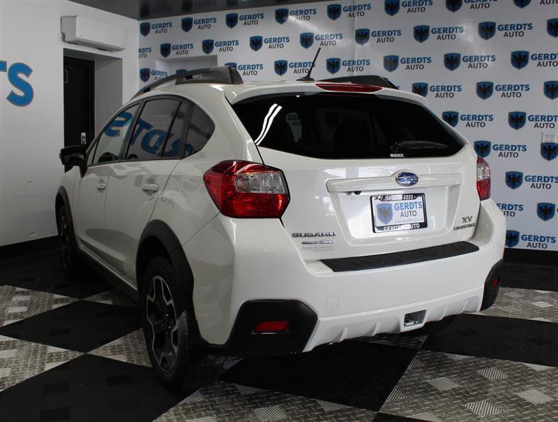 Used 2015 Subaru Crosstrek 2.0i Limited w/ Popular Package #2 AWD/4WD image 2