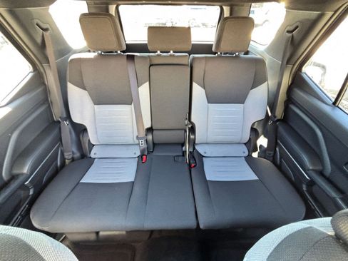 Used 2025 Toyota 4Runner SR5 image 38