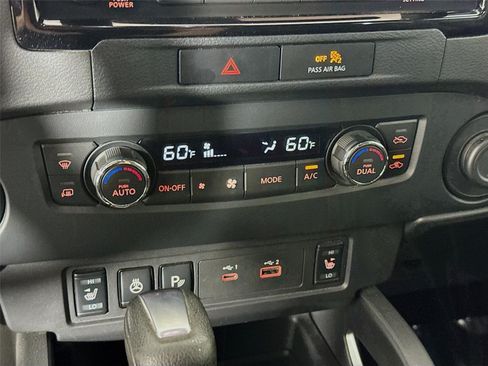 Certified 2022 Nissan Frontier SV w/ SV Premium Package RWD image 17